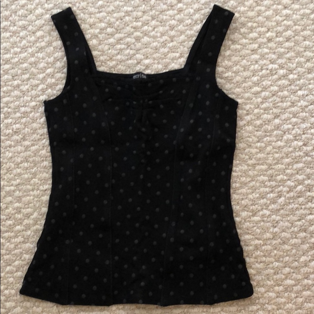 White House black market tank (XS)